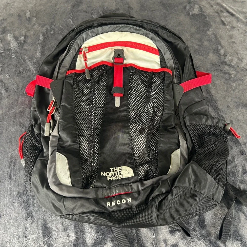 The North Face Recon Backpack Unisex OS Black Red Mesh Front Stash Pocket